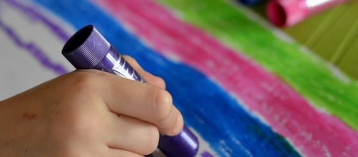 Art therapy for kids. Image via Pixabay.