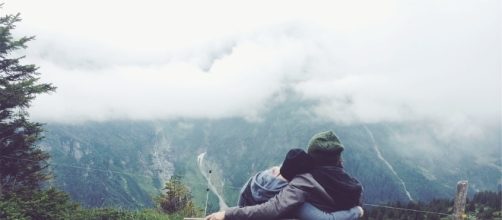 Couple. Love. Image via Pixabay.