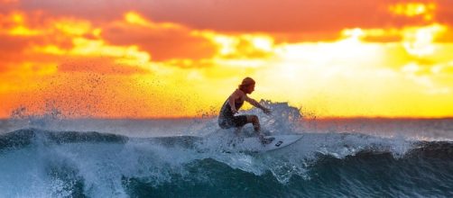 Feelings are like waves. Pixabay.