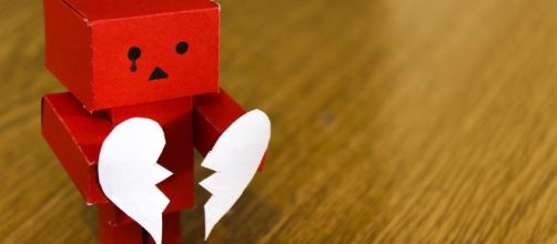 Put away those insecurities before they ruin your relationship, Aries. - Image via Pixabay.