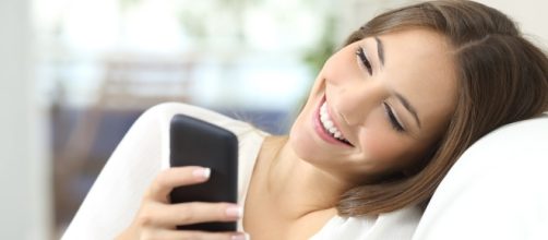 Reading news online / Photo via verkeorg, Flickr