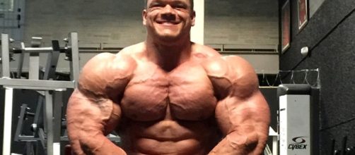 Dallas McCarver era fisiculturista e participava de grandes e importantes campeonatos (generationiron.com)