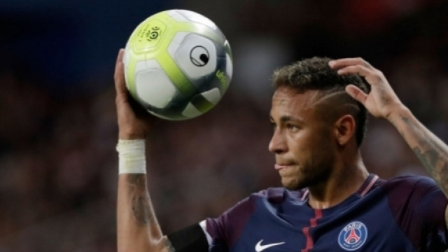 Le Bar&ccedil;a porte plainte contre Neymar, le PSG r&eacute;pond !