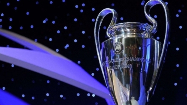 Orario sorteggi gironi Champions League 2017-18, diretta tv in chiaro