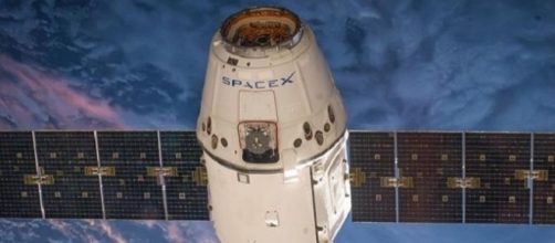 Elon Musk unveils white spacesuit for crewed flights coming up next year [Image: Pixabay]