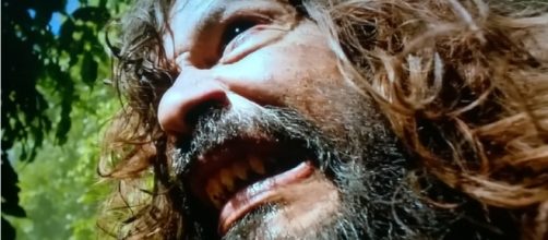 Nabucodonosor se comporta como animal (Foto: Reprodu&ccedil;&atilde;o/Record TV)