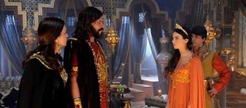 Nit&oacute;cris n&atilde;o aceita a nova mudan&ccedil;a de Nabucodonosor