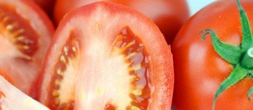 O tomate &eacute; rico em antioxidantes e vitamina C, mas dizem que a sua semente faz mal &agrave; sa&uacute;de