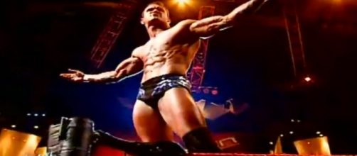 Randy Orton made a record by winning with just one RKO. [Image via Youtube/hbeak]