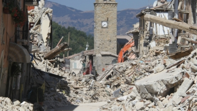 amatrice-terremoto-vigili-del-fuoco-vvff-pompieri-115_26082016-1 ... - tv2000.it
