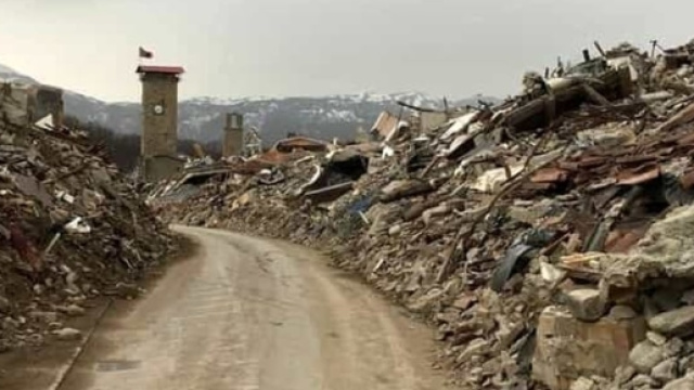 Terremoto: un anno di emergenza, ritardi e polemiche nel Centro Italia - today.it
