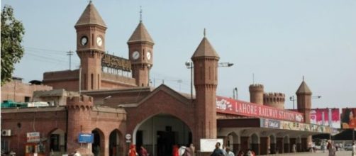 Lahore - Pale Dot Blue Wikimedia