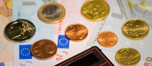 Small money.. Image via Pixabay.