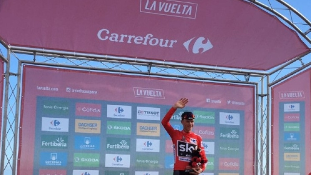 Chris Froome in maglia rossa alla Vuelta Espana