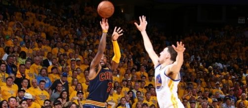 Kyrie Irving and Klay Thompson could have swapped places - image source: Gigantes Basket/Flickr - flickr.com