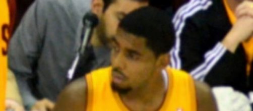 Fans will witness LeBron James and Kyrie Irving playing on the opposite sides. [Image via Erik Drost/Wikimedia Commons]