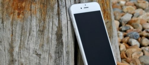 iPhone 8 latest features may include facial recognition to unlock phone | Photo via Pixabay