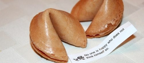 Fortune cookies. Photograph courtesy of: ClassicallyPrinted/Pixabay