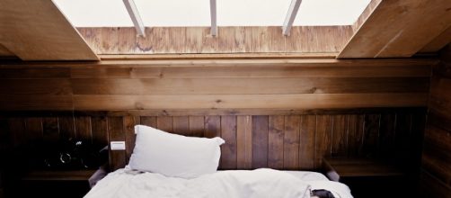 Sleep, Bed, Woman, Bedroom, Sleeping, Dream, Tired / Photo via Pixabay, pixabay.com