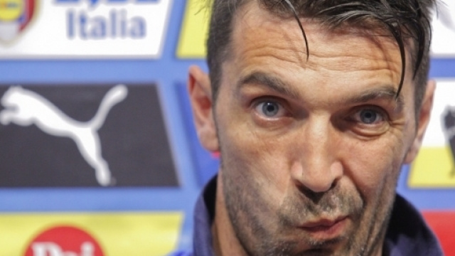 Dopo Monti, Buffon tifa Renzi e si schiera col s&igrave; al referendum ... - ilgiornale.it