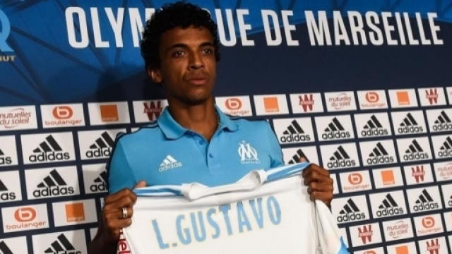 Foot OM - OM : Un Ni&ccedil;ois a pouss&eacute; Luiz Gustavo &agrave; l'OM - Mercato ... - foot01.com