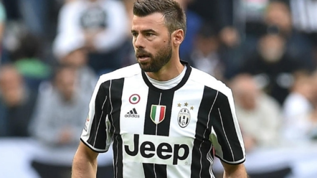 Juventus, la carica dei senatori bianconeri dopo la vittoria contro il Genoa