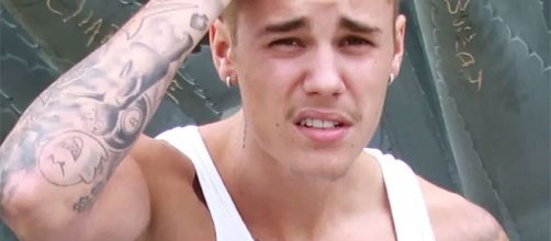 Justin Bieber aparece nu no perfil de Selena Gomes