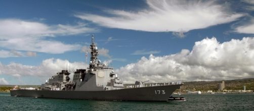 United states navy warship at pearl harbor. Photo /pixabay.com/en/destroyer-warship-pearl-harbor-ship-62960/