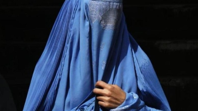Burqa vietato negli ospedali. In Liguria scoppia la polemica - La ... - lastampa.it