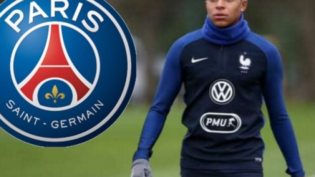Kylian Mbapp&eacute; rejoint le PSG pour un montant record !