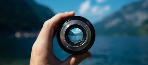 Focusing on you. Image via Pixabay