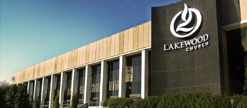 Lakewood Church (Hequals2henry wikimedia commons)