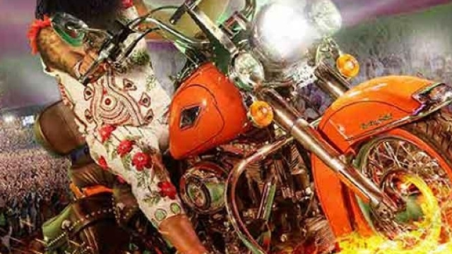 Grossi guai giudiziari per il guru 'ingioiellato', discusso santone indiano condannato a 20 anni di carcere per due stupri.