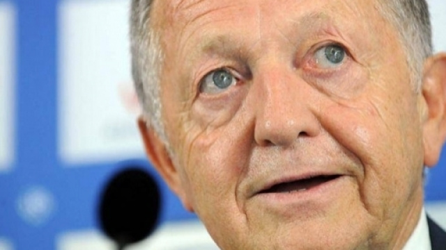 Jean-Michel Aulas se paye le PSG
