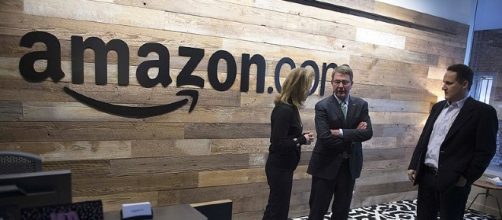 Amazon - Image Wikimedia | Navy Petty Officer 1st Class Tim D. Godbee