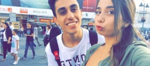 Andrea Janeiro junto a Isma, su &iacute;ntimo amigo