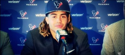 Houston Texans lose Will Fuller to broken collarbone- Photo: YouTube