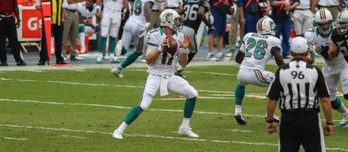 MIA_vs_OAK_004 Quarterback Ryan Tannehill of the Miami Dolphins Image June Rivera | Flickr