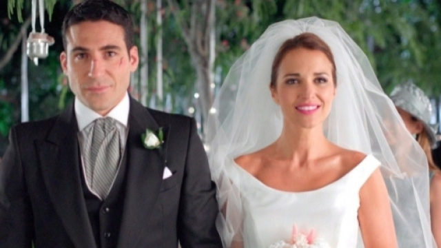 Ana e Alberto convolano a nozze in Velvet4