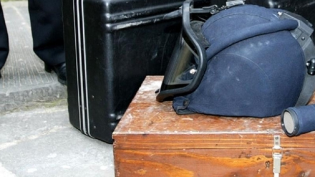 BOMBA FIRENZE. ARRESTATI ANARCHICI AUTORI FERIMENTO ARTIFICIERE