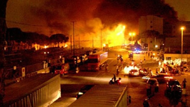 Le immagini della strage di Viareggio.