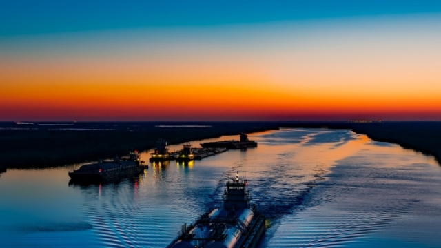 Copyright tpsdave: navigazione al tramonto.