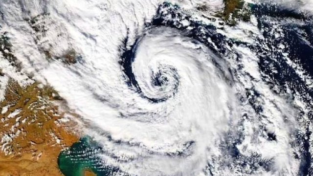 Dopo il grande caldo potrebbe arrivare un ciclone con temporali e grandinate