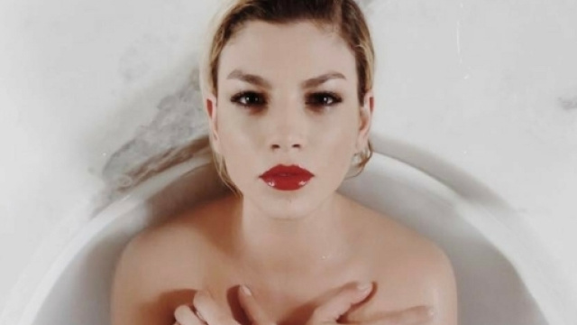 Emma Marrone derubata ad Ibiza