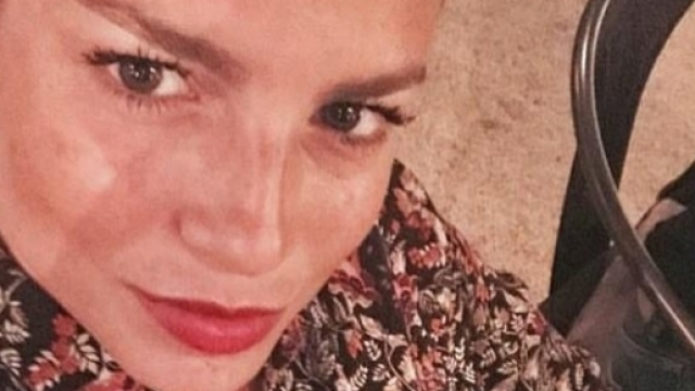 Gossip: Emma Marrone 'rapinata' a Ibiza? Parla il suo staff.