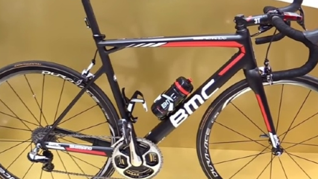 La TeamMachine SLR 01 usata dai corridori del Team BMC