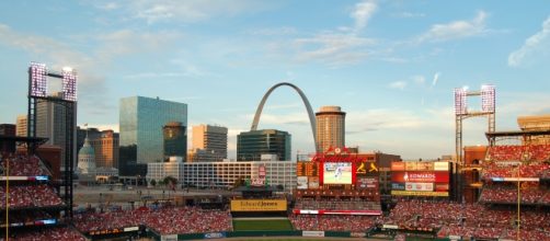 Cardinals Busch Stadium - Wikimedia Commons
