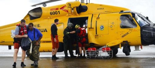 Coast Guard helps Harvey victims (Defense Department)