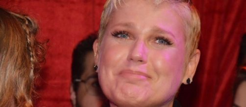 Detalhes sobre a doen&ccedil;a que afeta sua m&atilde;e, s&atilde;o revelados durante conversa com M&ocirc;nica Bergamo