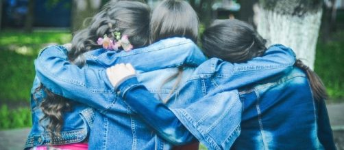 Friends in Highschool| Free for commercial use | Photo via Pixabay, Pixabay.com